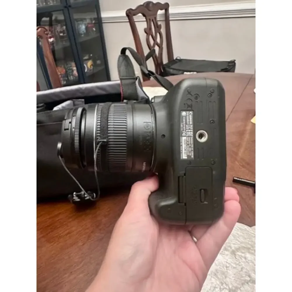 Canon EOS Rebel T6 + EOS 1300D Bundle